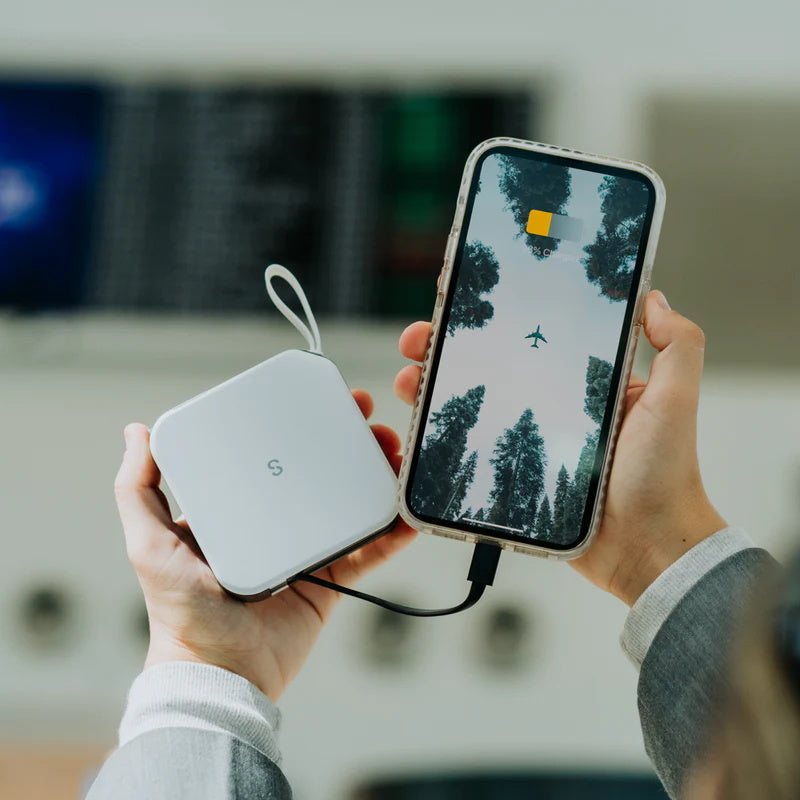 Synapik 5-in-1 Magnetic Wireless Power Bank with Built-in Cable Prongs for Ultimate Charging Solutions