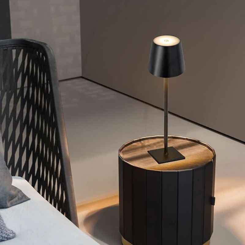 Synapik Halo Table Lamp