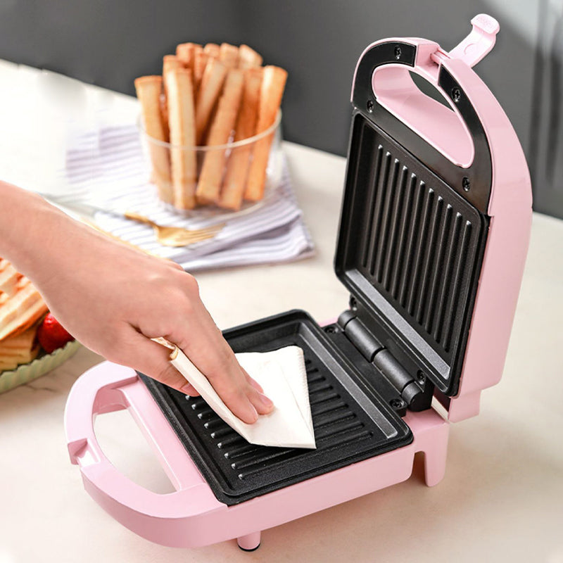 Synapik Multi-Functional Breakfast Griller for Effortless Meal Preparation
