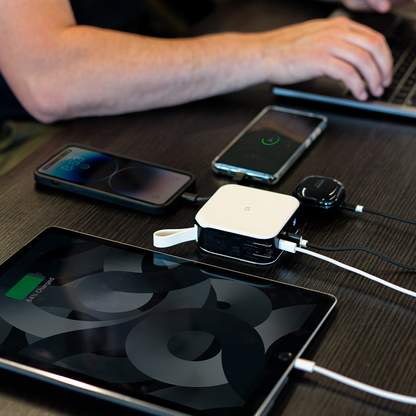 Synapik 5-in-1 Magnetic Wireless Power Bank with Built-in Cable Prongs for Ultimate Charging Solutions